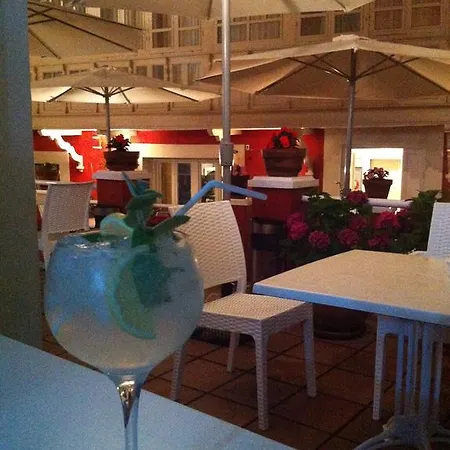 坎姆皮奥码头酒店 酒店 柯米拉斯