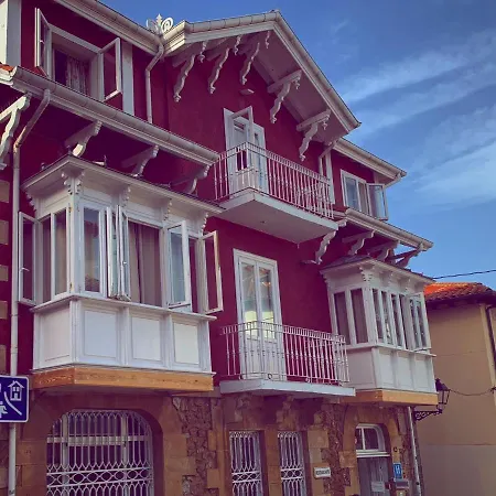 坎姆皮奥码头酒店