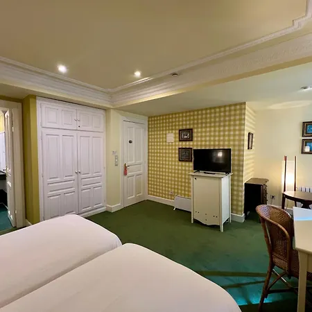Hotel Marina De Campios