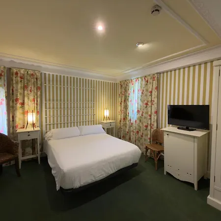 Hotel Marina De Campios