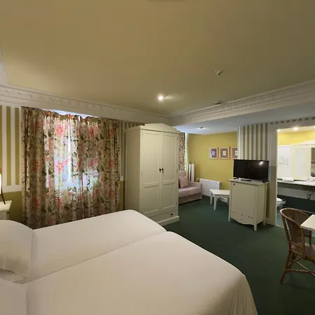 Hotel Marina De Campios