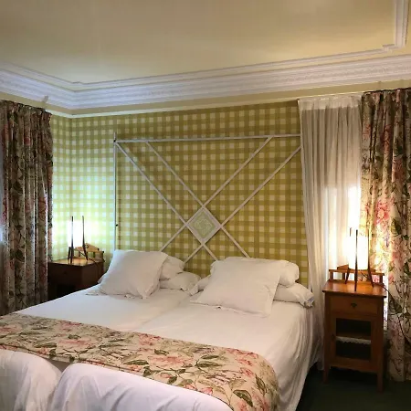 坎姆皮奥码头酒店 3*