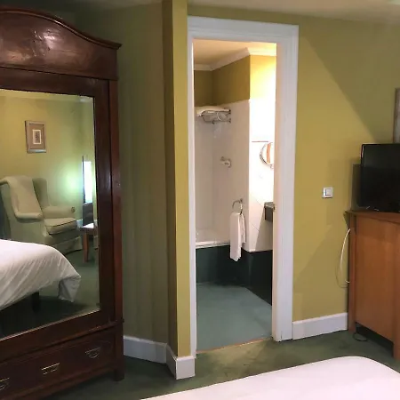 坎姆皮奥码头酒店 酒店