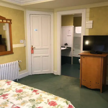 坎姆皮奥码头酒店 柯米拉斯