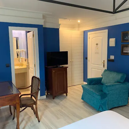 Marina De Campios 3* 코밀라스