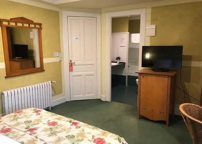 Marina De Campios 코밀라스